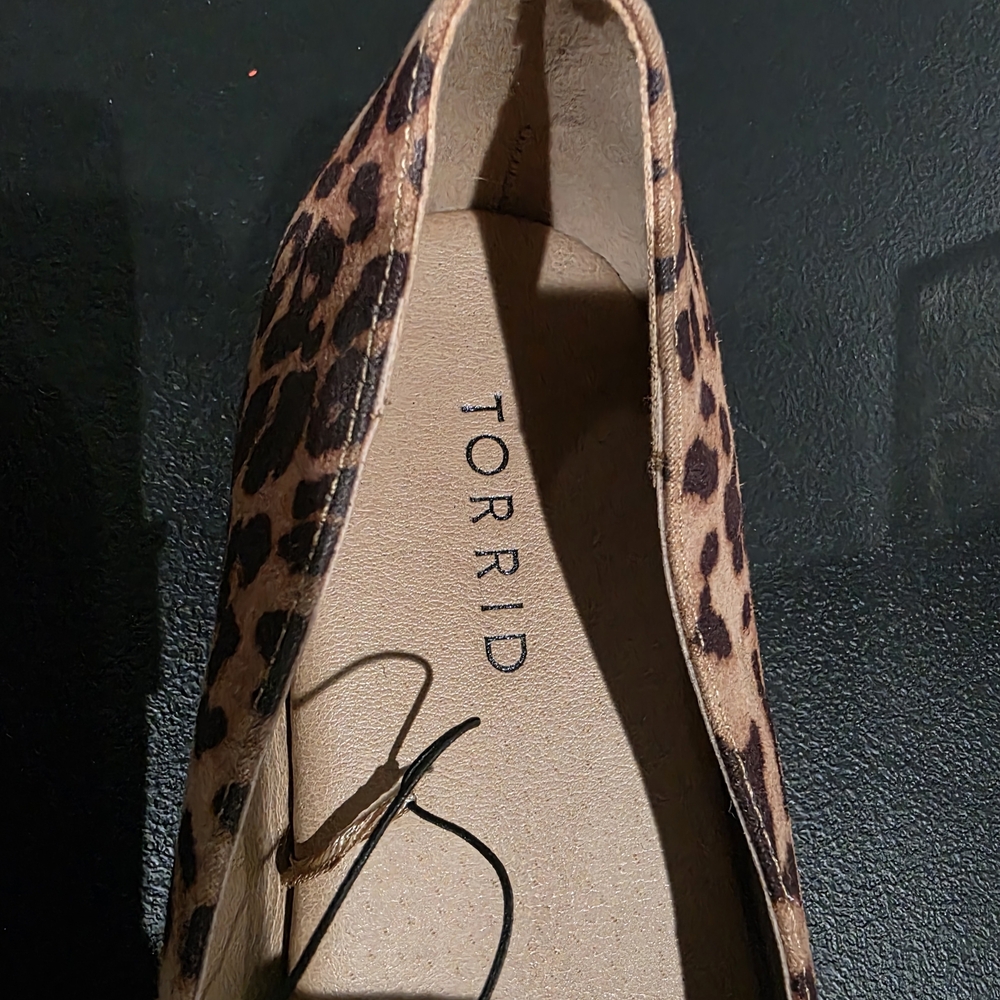 Torrid Leopard Print Loafers Flats Black Rhinestone Animal Print Women's 10 US - Picture 6 of 8